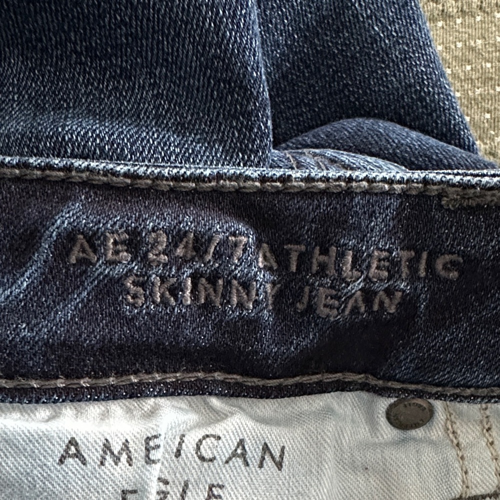 Mens American Eagle Outfitters Skinny Jeans in Dark Blue - Picture 8 of 9